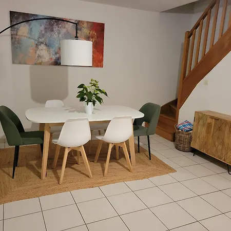 Timy House * Changé