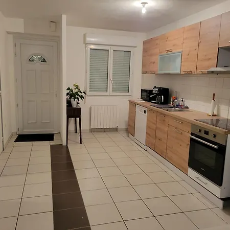 Timy House בית נופש *