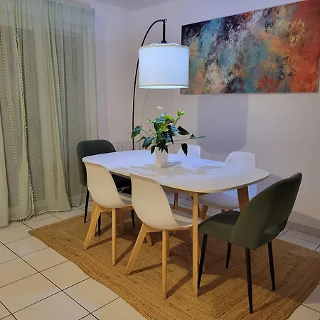 Timy House בית נופש Changé